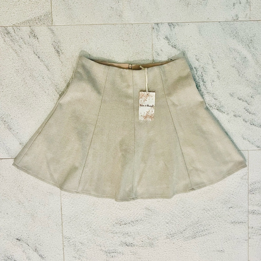 Hem & Thread Sz M Beige Circle Skirt NWT